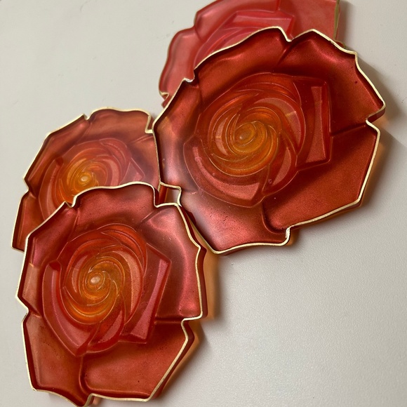 Resin rose coasters set of 3 - Picture 6 of 12